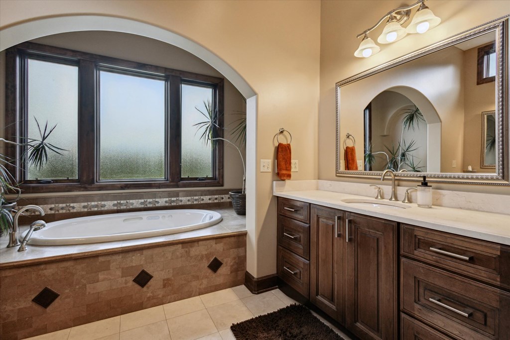 Abingdon, Virginia 24211, United States, 7 Bedrooms Bedrooms, ,7 BathroomsBathrooms,Residential,Active,109832