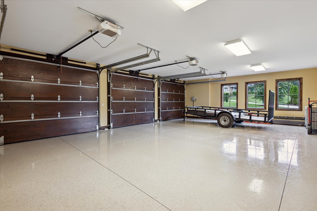 Abingdon, Virginia 24211, United States, 7 Bedrooms Bedrooms, ,7 BathroomsBathrooms,Residential,Active,109832