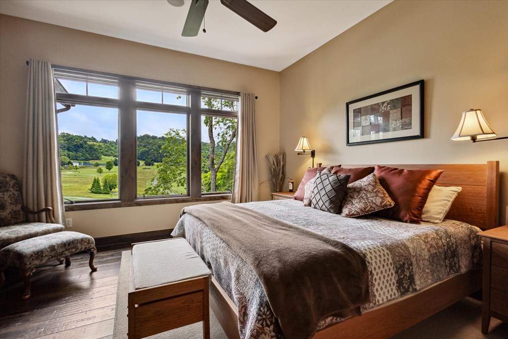 Abingdon, Virginia 24211, United States, 7 Bedrooms Bedrooms, ,7 BathroomsBathrooms,Residential,Active,109832