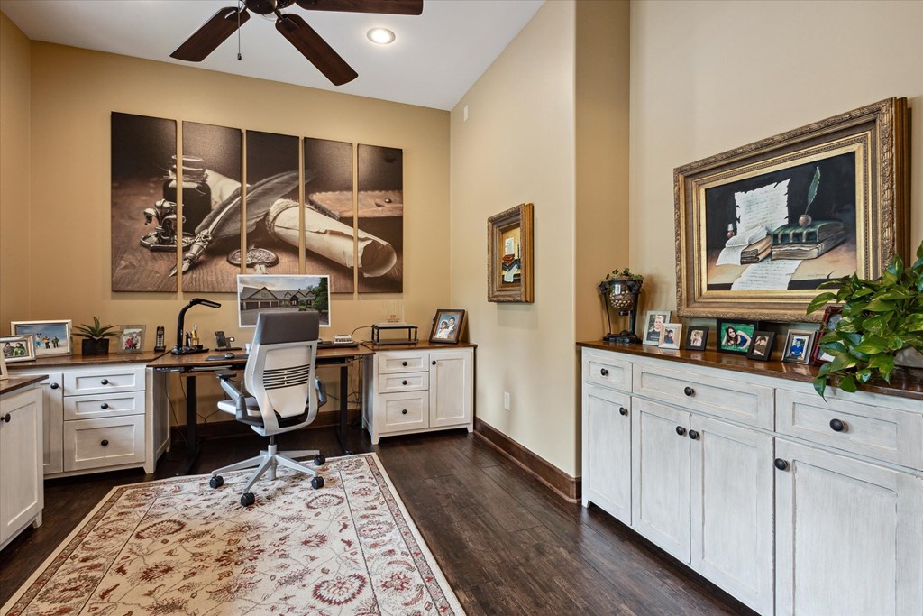 Abingdon, Virginia 24211, United States, 7 Bedrooms Bedrooms, ,7 BathroomsBathrooms,Residential,Active,109832