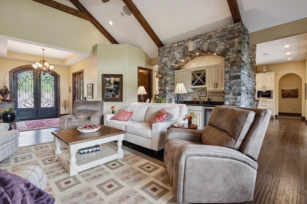 Abingdon, Virginia 24211, United States, 7 Bedrooms Bedrooms, ,7 BathroomsBathrooms,Residential,Active,109832