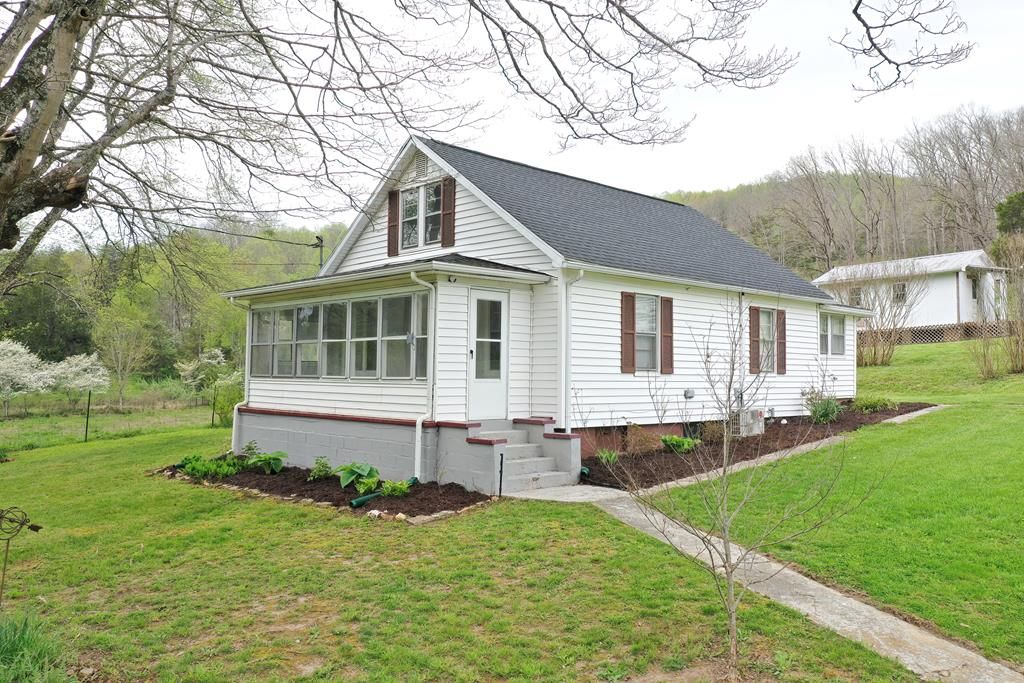 Photo of 23261 Brumley Gap Rd, Abingdon, VA 24210 (MLS # 109610)