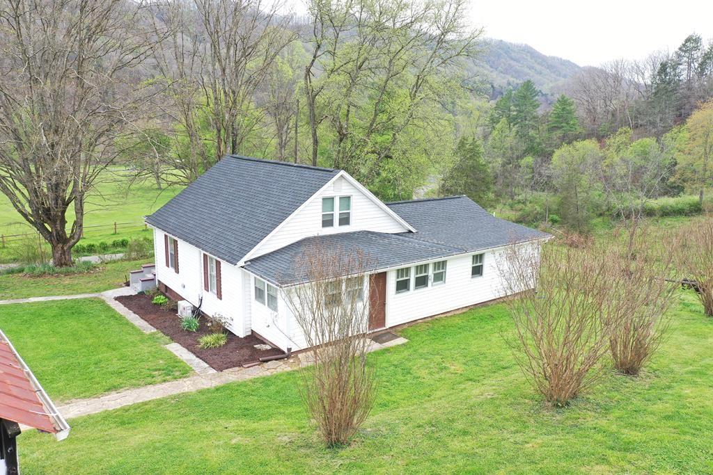 Photo of 23261 Brumley Gap Rd, Abingdon, VA 24210 (MLS # 109610)