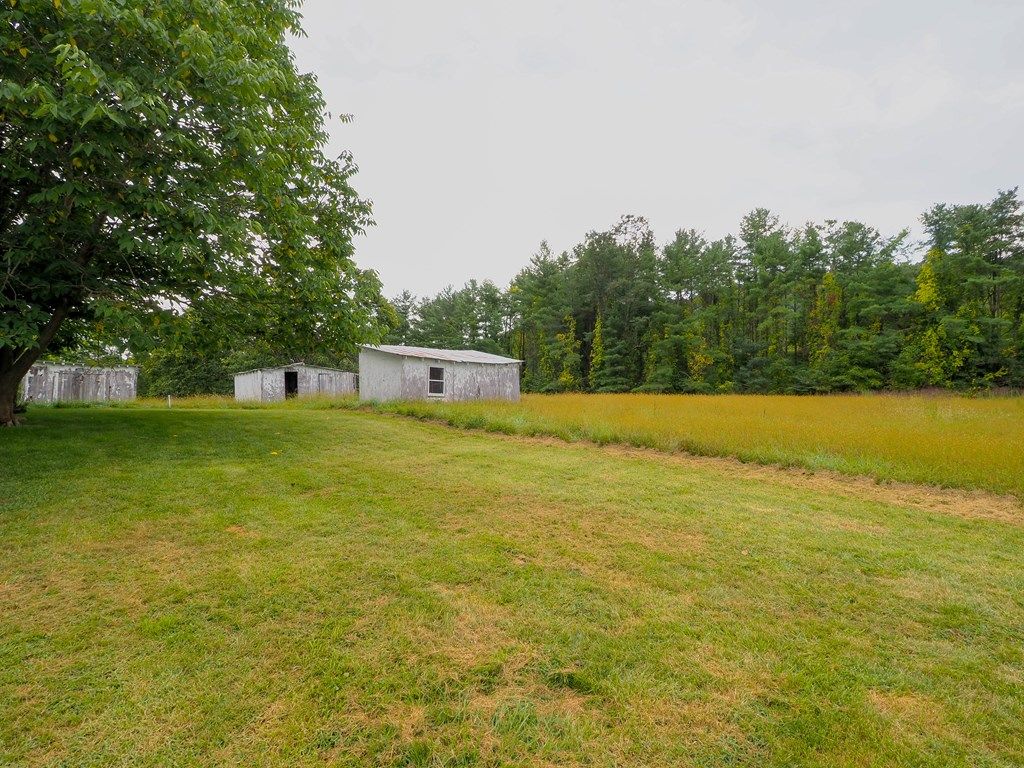 Photo of 163 Petty Rd, Galax, VA 24333 (MLS # 103320)