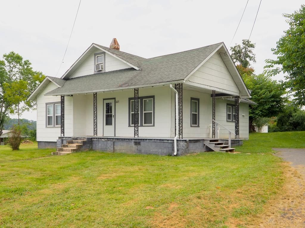 Photo of 163 Petty Rd, Galax, VA 24333 (MLS # 103320)