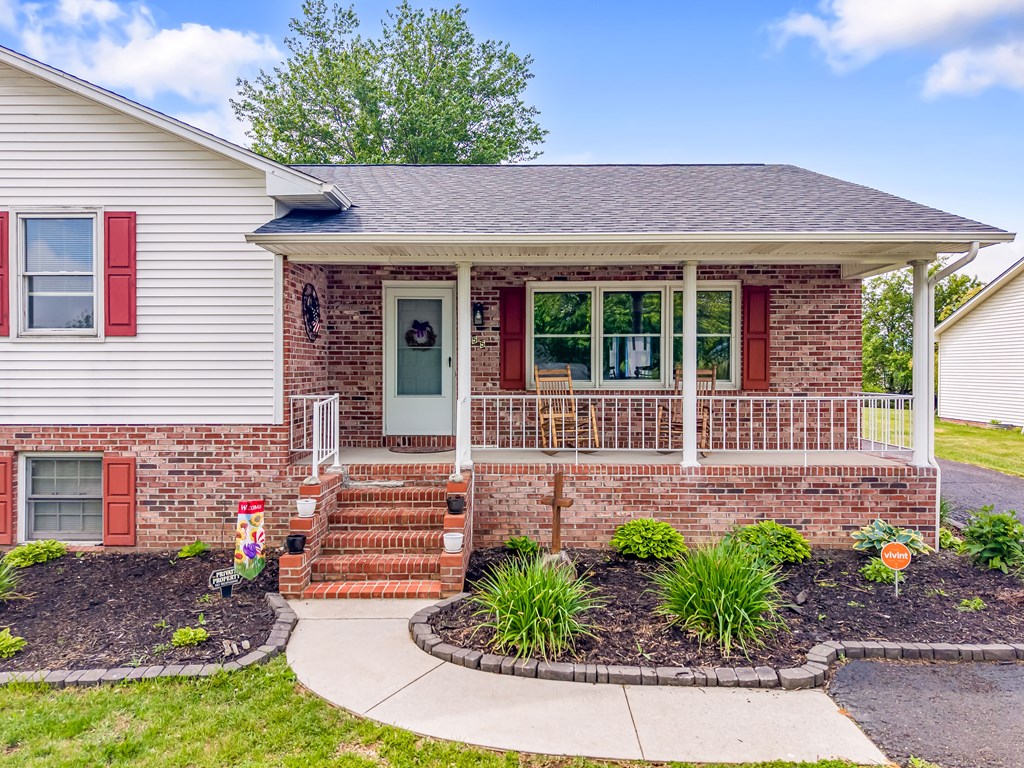 155 Cove Hills Drive