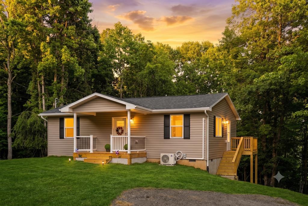 Photo of 102 Holly St, Galax, VA 24333 (MLS # 110649)