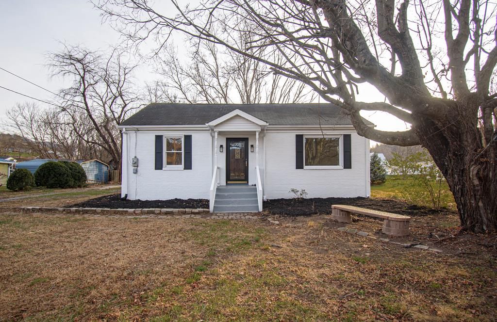 Photo of 5291 Lafayette Road, Elliston, VA 24087 (MLS # 104464)