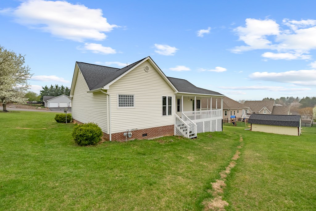 Wytheville, Virginia 24382, United States, 3 Bedrooms Bedrooms, ,2 BathroomsBathrooms,Residential,Active,103808