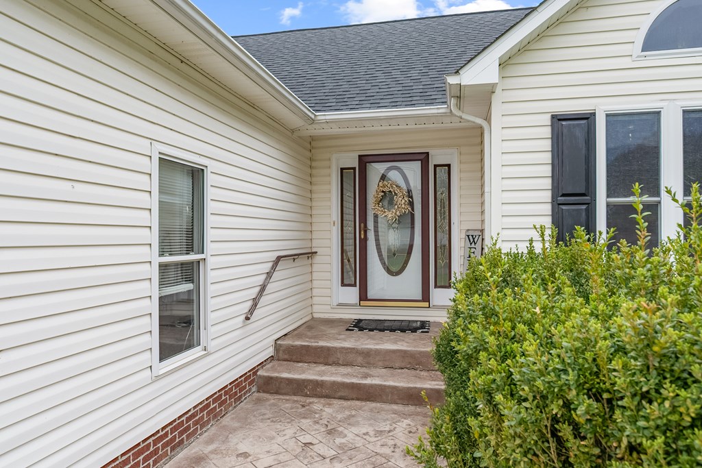 Wytheville, Virginia 24382, United States, 3 Bedrooms Bedrooms, ,2 BathroomsBathrooms,Residential,Active,103808