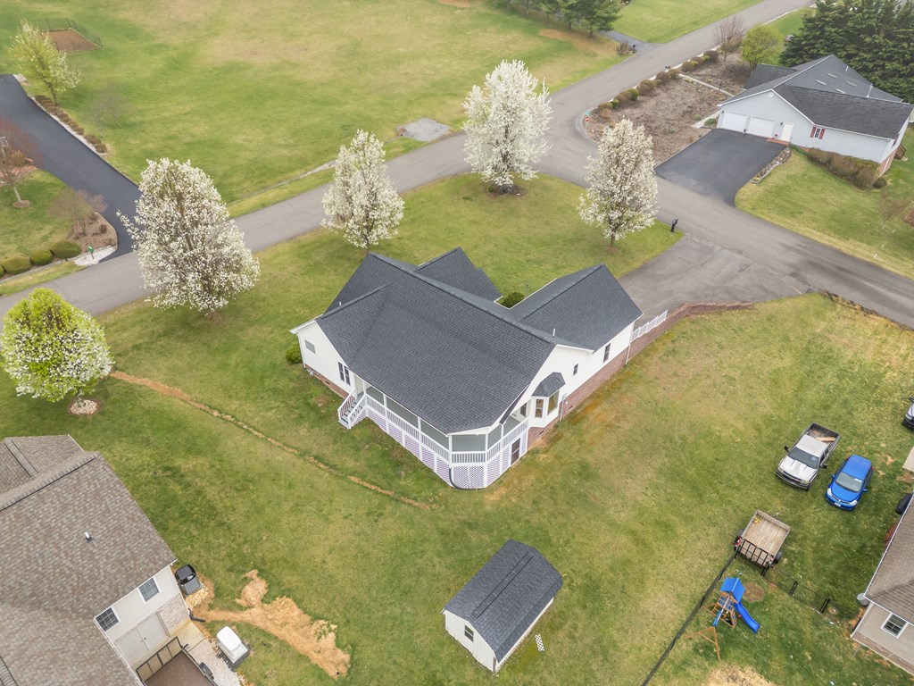 Wytheville, Virginia 24382, United States, 3 Bedrooms Bedrooms, ,2 BathroomsBathrooms,Residential,Active,103808