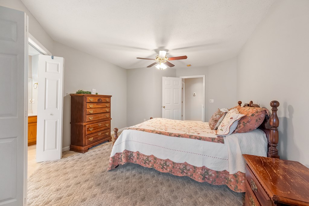 Wytheville, Virginia 24382, United States, 3 Bedrooms Bedrooms, ,2 BathroomsBathrooms,Residential,Active,103808