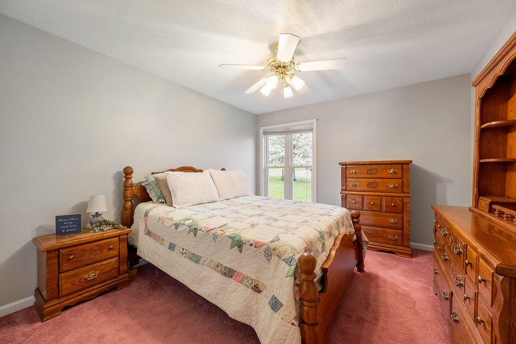 Wytheville, Virginia 24382, United States, 3 Bedrooms Bedrooms, ,2 BathroomsBathrooms,Residential,Active,103808