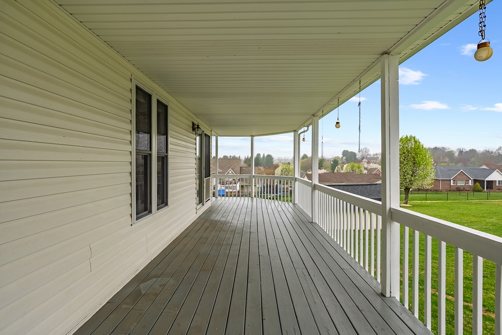 Wytheville, Virginia 24382, United States, 3 Bedrooms Bedrooms, ,2 BathroomsBathrooms,Residential,Active,103808