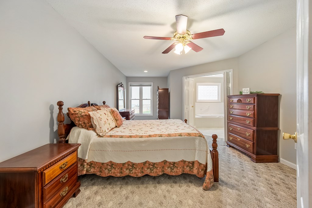 Wytheville, Virginia 24382, United States, 3 Bedrooms Bedrooms, ,2 BathroomsBathrooms,Residential,Active,103808