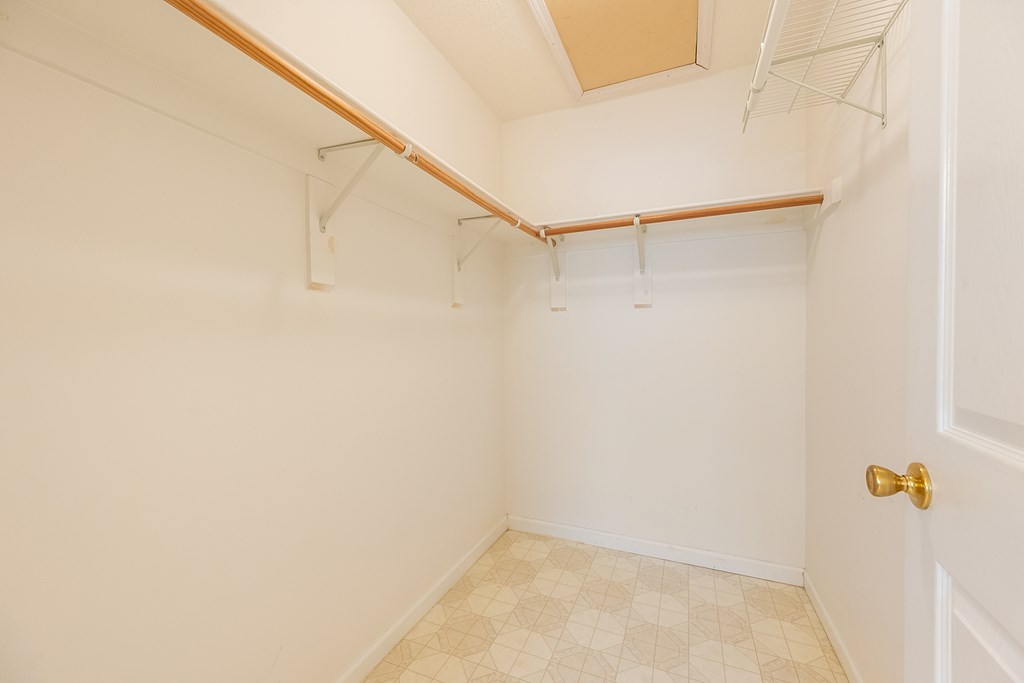 Wytheville, Virginia 24382, United States, 3 Bedrooms Bedrooms, ,2 BathroomsBathrooms,Residential,Active,103808