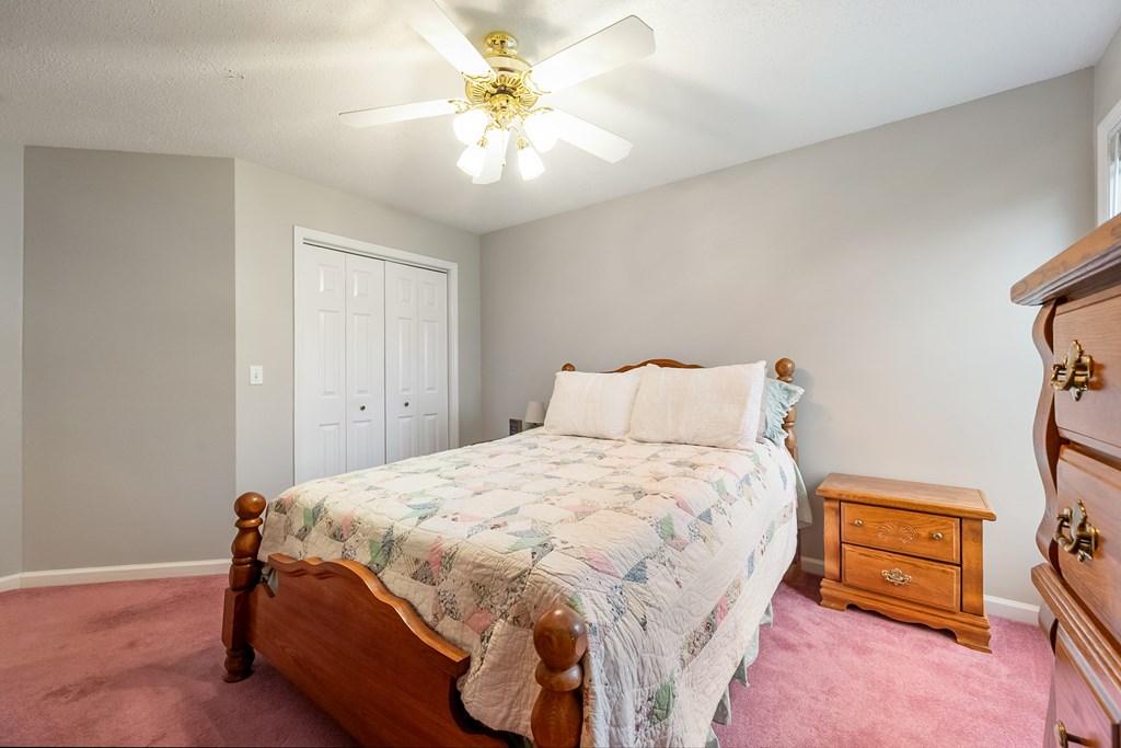 Wytheville, Virginia 24382, United States, 3 Bedrooms Bedrooms, ,2 BathroomsBathrooms,Residential,Active,103808