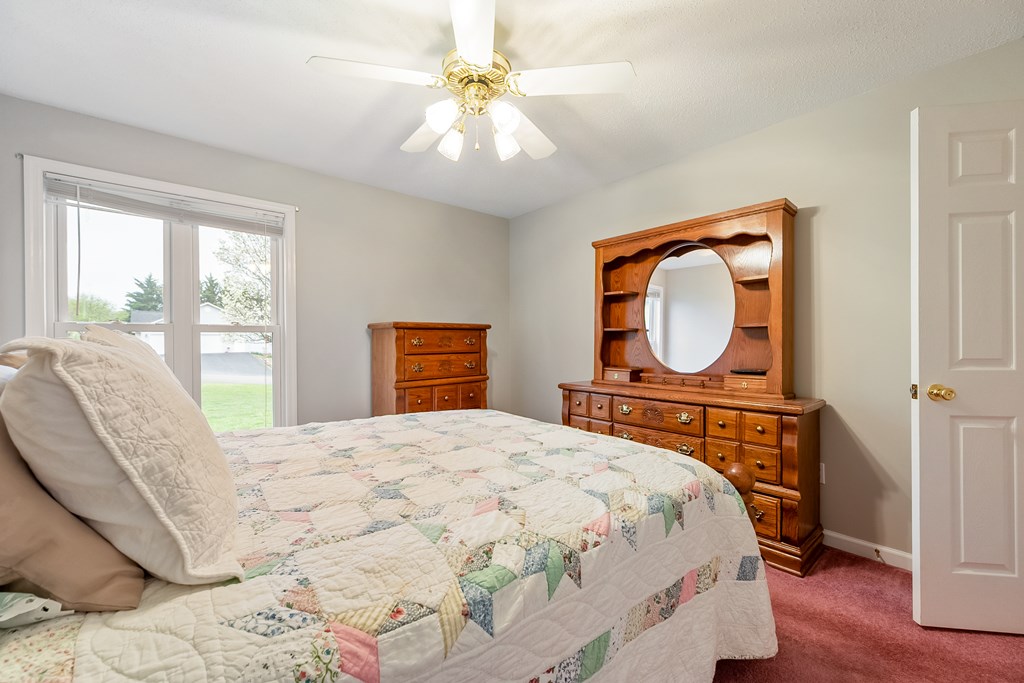 Wytheville, Virginia 24382, United States, 3 Bedrooms Bedrooms, ,2 BathroomsBathrooms,Residential,Active,103808