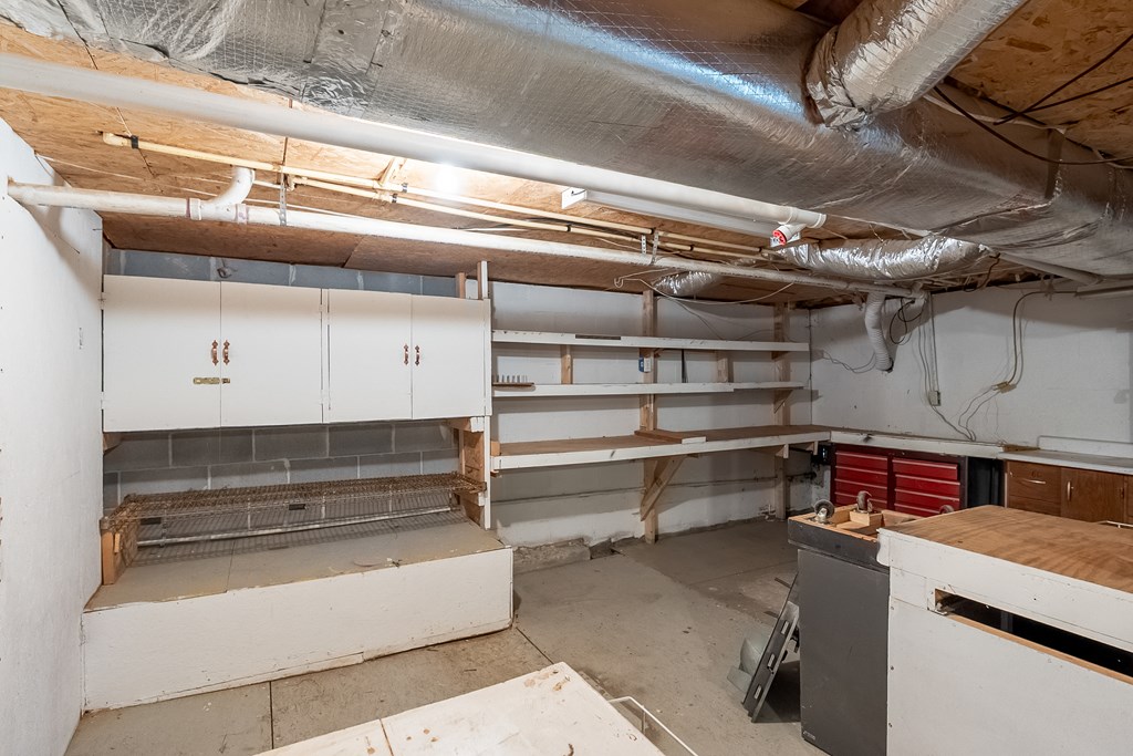 Wytheville, Virginia 24382, United States, 3 Bedrooms Bedrooms, ,2 BathroomsBathrooms,Residential,Active,103808