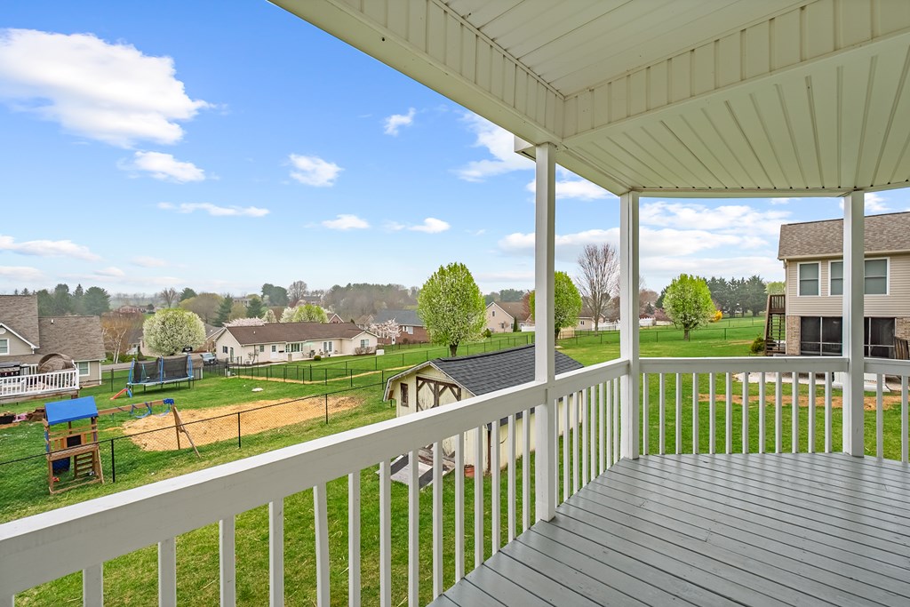 Wytheville, Virginia 24382, United States, 3 Bedrooms Bedrooms, ,2 BathroomsBathrooms,Residential,Active,103808