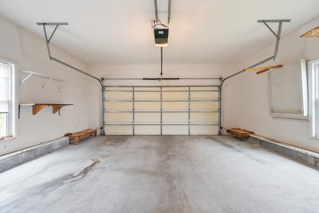 Wytheville, Virginia 24382, United States, 3 Bedrooms Bedrooms, ,2 BathroomsBathrooms,Residential,Active,103808