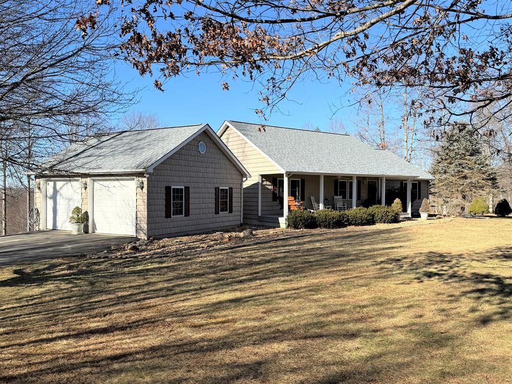 Photo of 987 Nursery Rd, Laurel Fork, VA 24352 (MLS # 104480)