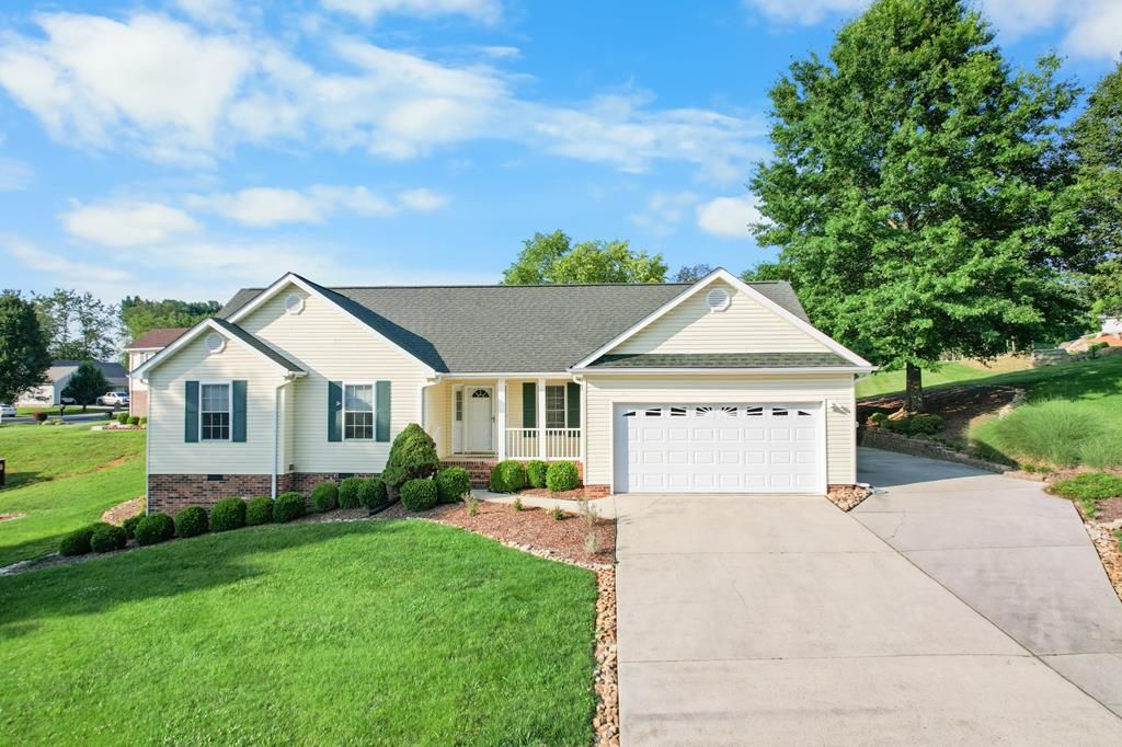 Photo of 24171 Quintana Street, Bristol, VA 24202 (MLS # 110902)