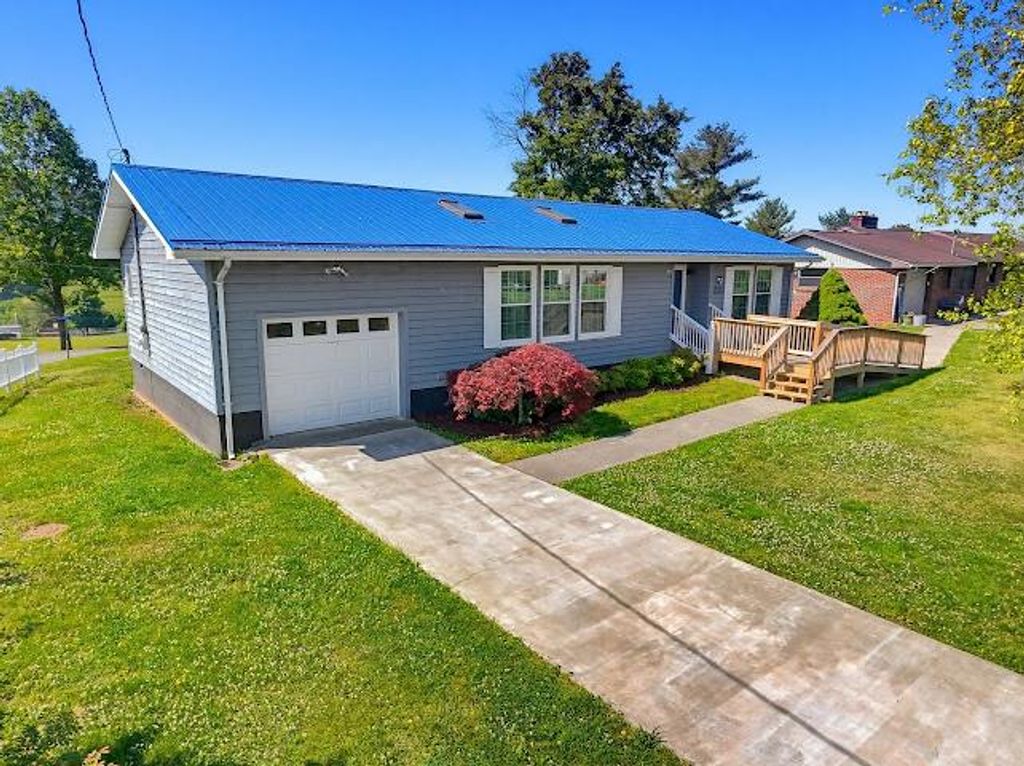 Photo of 11 Hankins Lane, Castlewood, VA 24224 (MLS # 110180)