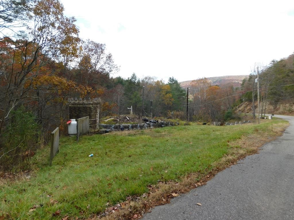Photo of 290 Angels Pass Dr #1, Bastian, VA 24314 (MLS # 103986)