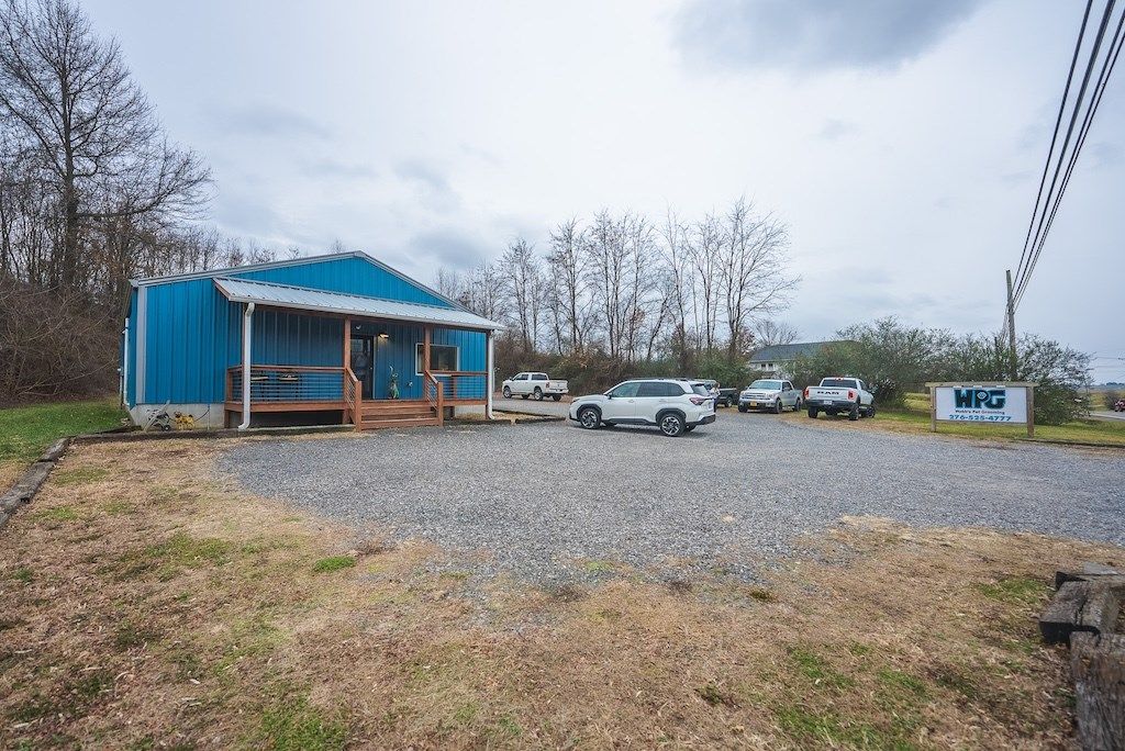 Photo of 19462 Lee Highway, Abingdon, VA 24210 (MLS # 109092)