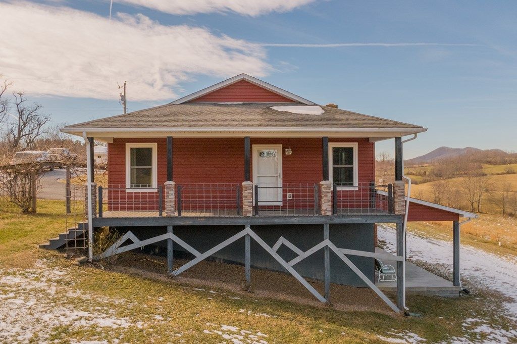 Photo of 145 Mudlick Road, Wytheville, VA 24382 (MLS # 104407)