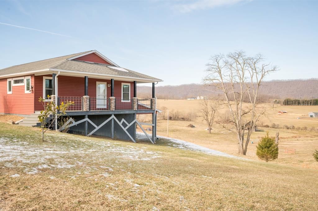 Photo of 145 Mudlick Road, Wytheville, VA 24382 (MLS # 104407)