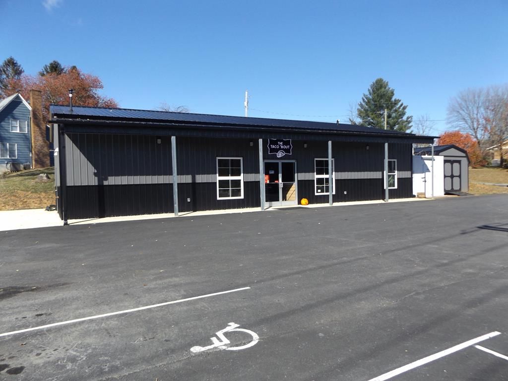 Photo of 19 Gardner Dr, Woodlawn, VA 24381 (MLS # 104066)