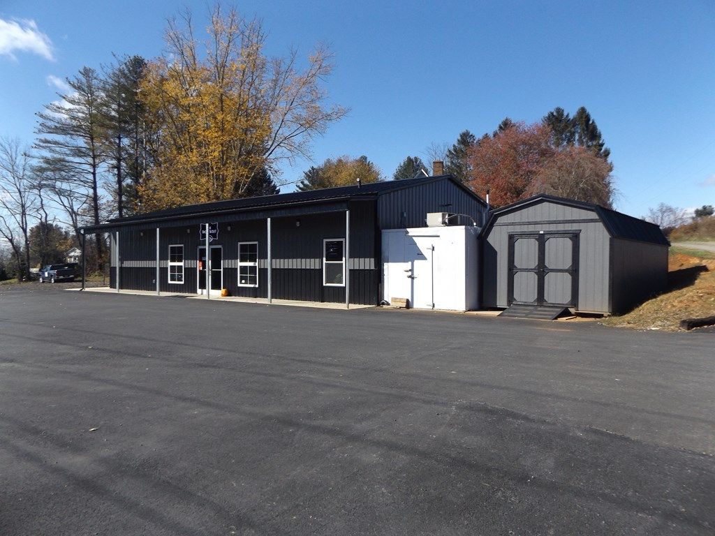 Photo of 19 Gardner Dr, Woodlawn, VA 24381 (MLS # 104066)