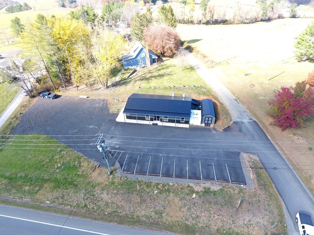 Photo of 19 Gardner Dr, Woodlawn, VA 24381 (MLS # 104066)