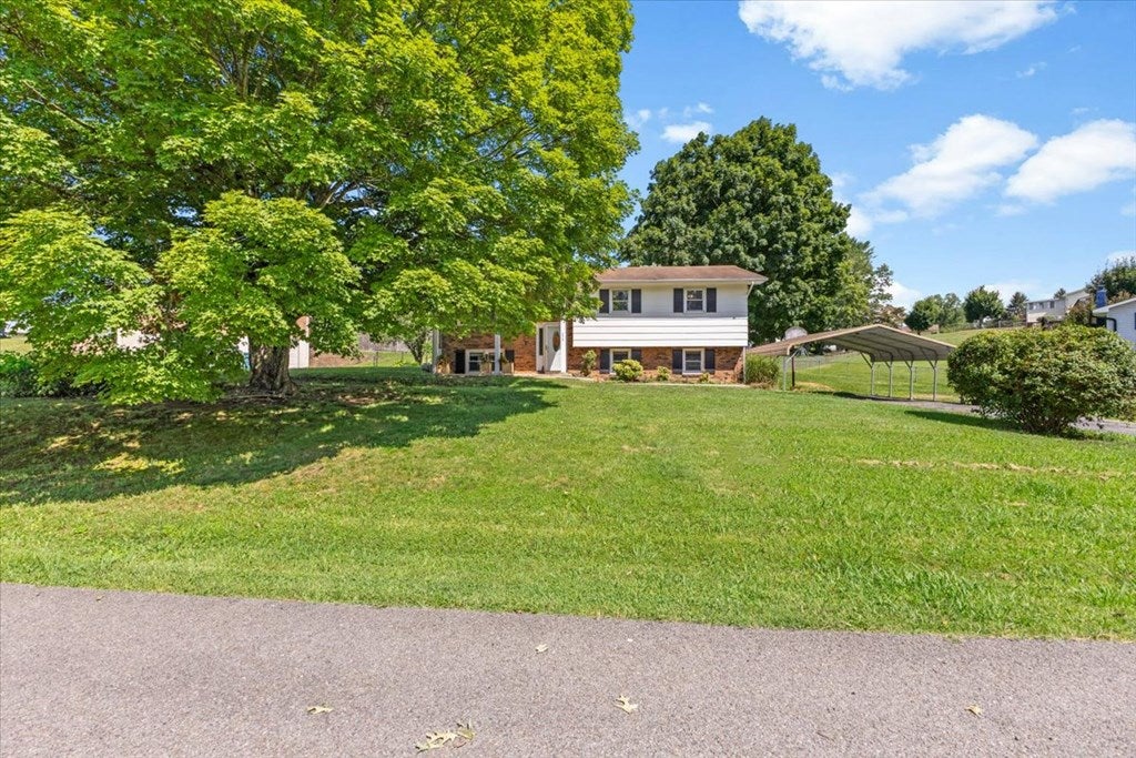 Photo of 202 Norwood Dr, Bristol, VA 37620 (MLS # 110940)