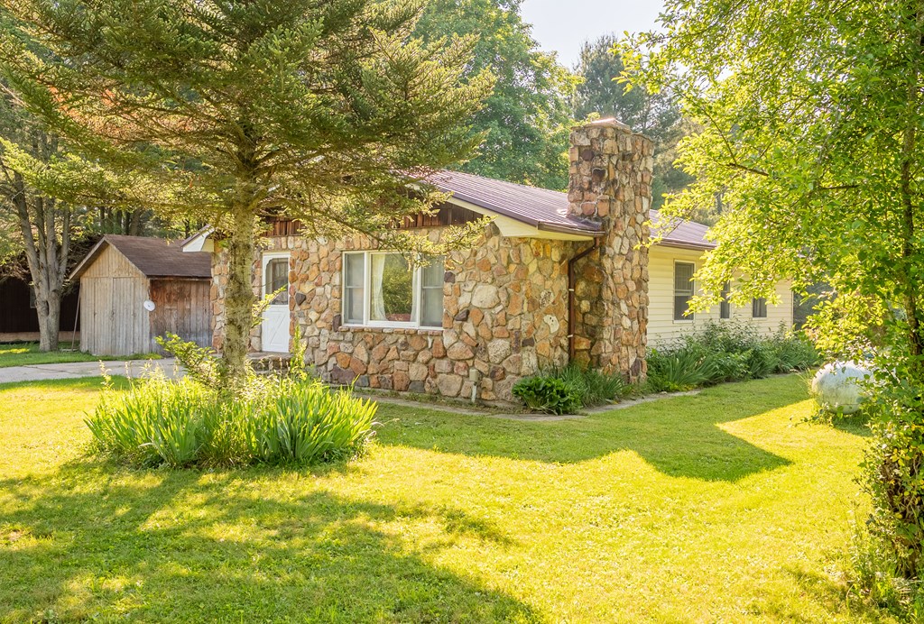 130 Plum Ln