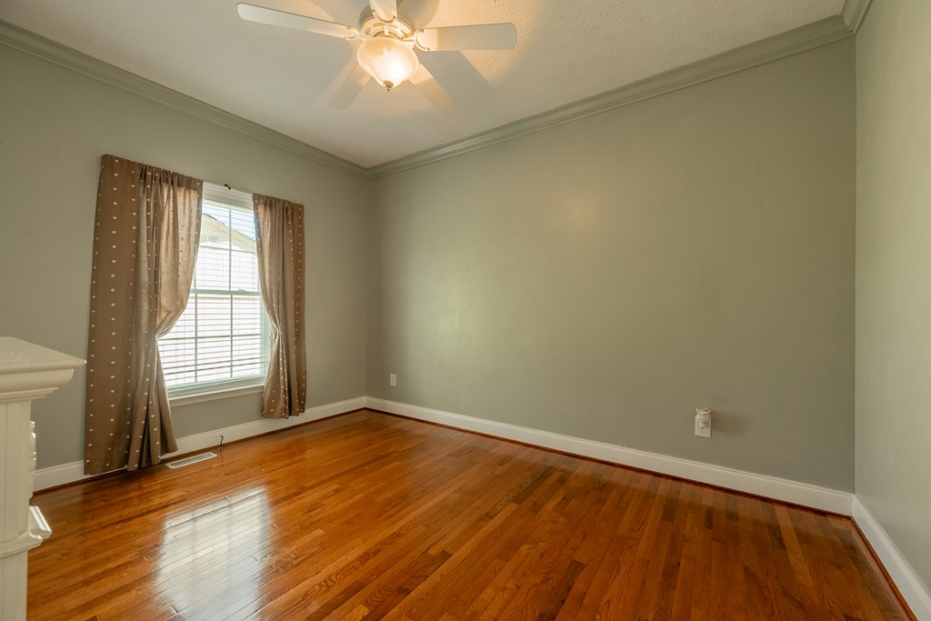 Max Meadows, Virginia 24360, United States, 3 Bedrooms Bedrooms, ,2 BathroomsBathrooms,Residential,Pending,126426