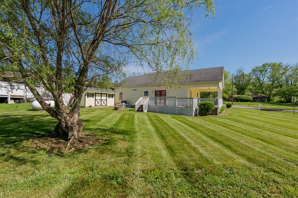 Max Meadows, Virginia 24360, United States, 3 Bedrooms Bedrooms, ,2 BathroomsBathrooms,Residential,Pending,126426