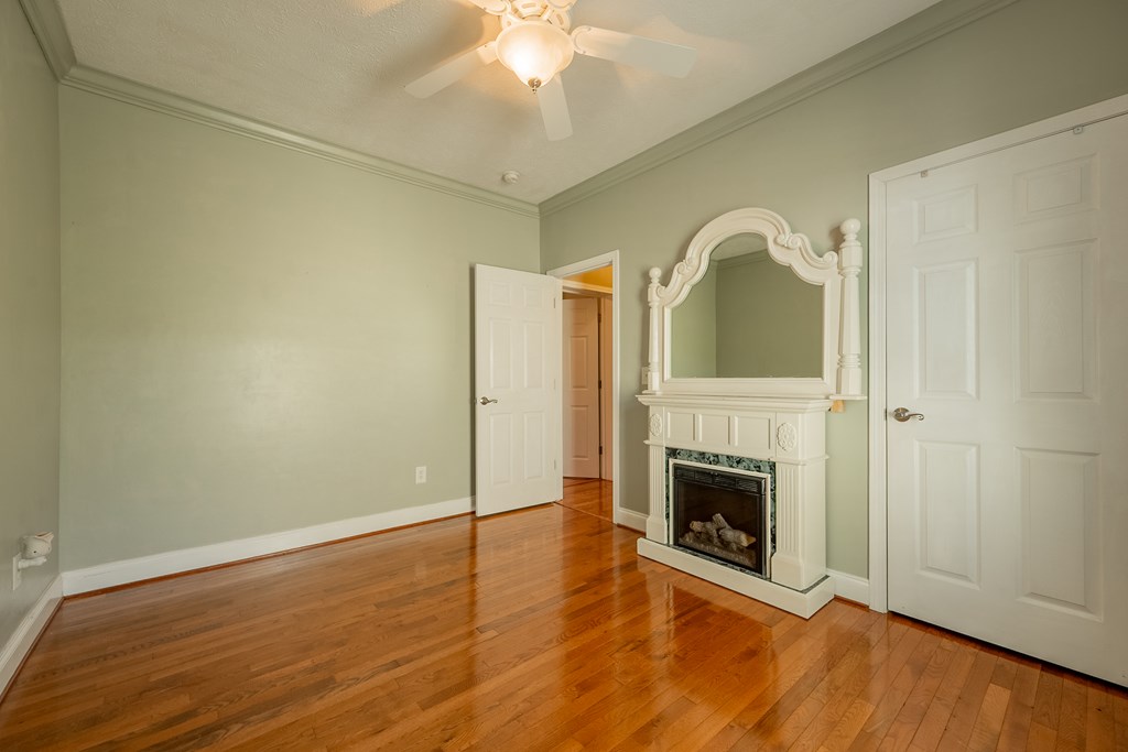 Max Meadows, Virginia 24360, United States, 3 Bedrooms Bedrooms, ,2 BathroomsBathrooms,Residential,Pending,126426