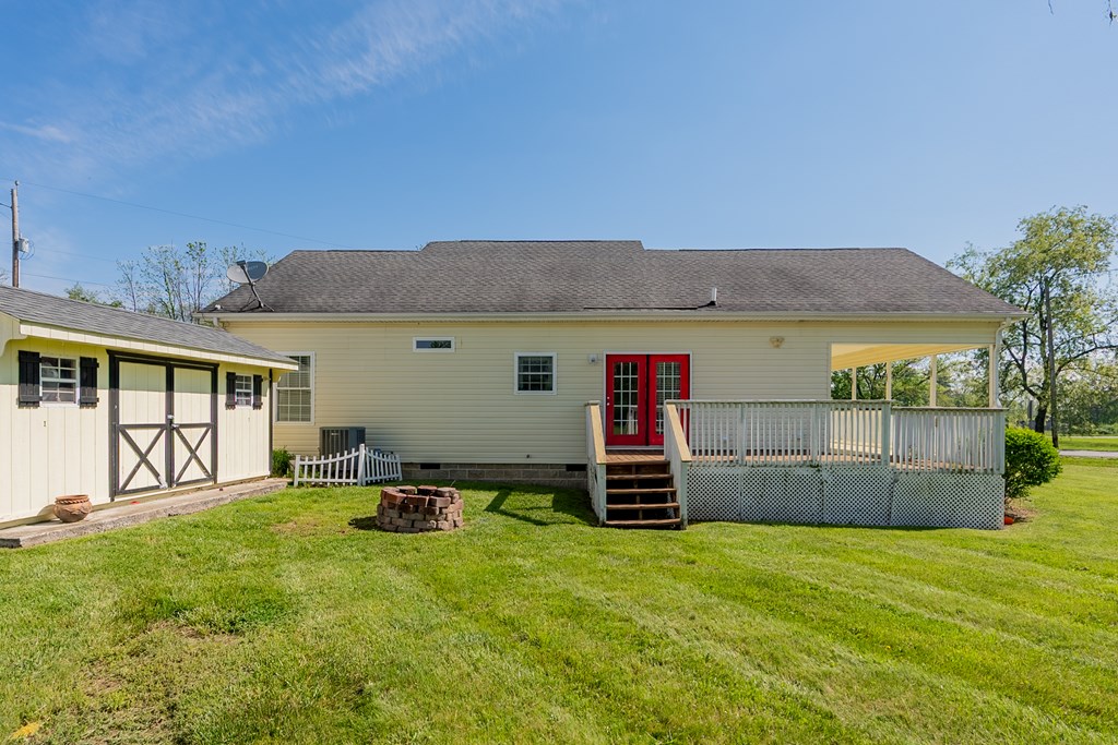 Max Meadows, Virginia 24360, United States, 3 Bedrooms Bedrooms, ,2 BathroomsBathrooms,Residential,Pending,126426