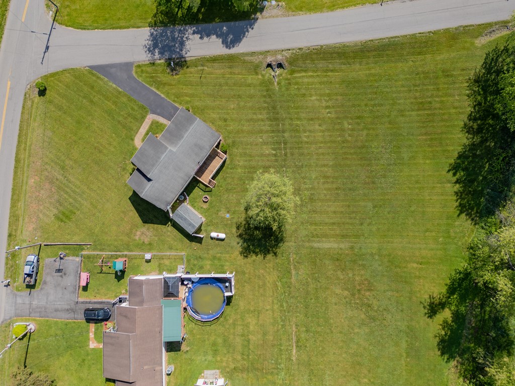 Max Meadows, Virginia 24360, United States, 3 Bedrooms Bedrooms, ,2 BathroomsBathrooms,Residential,Pending,126426