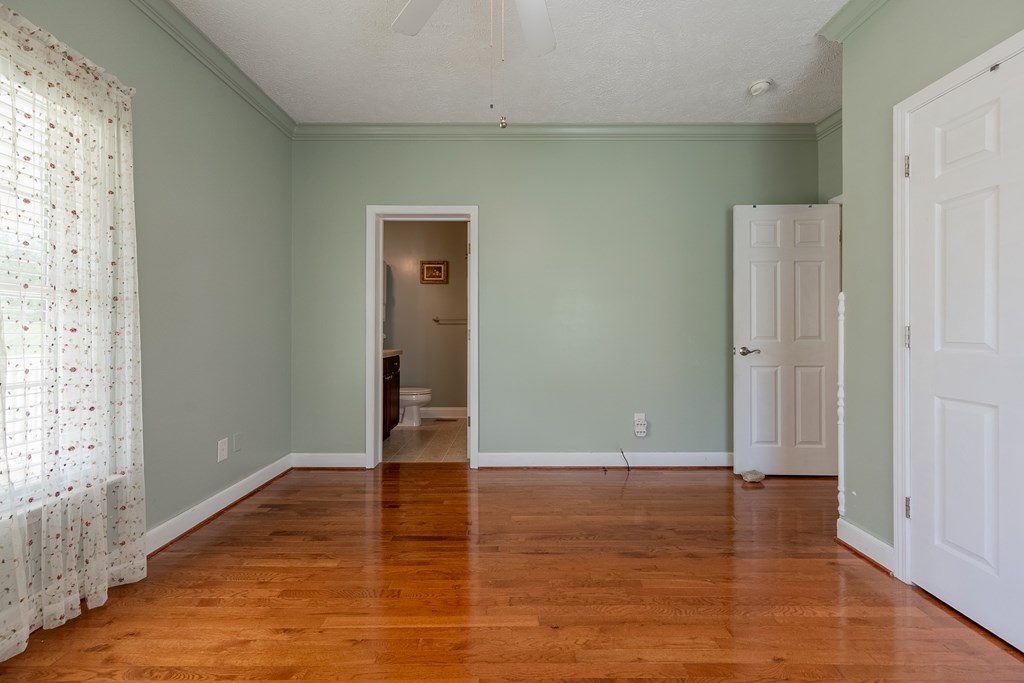 Max Meadows, Virginia 24360, United States, 3 Bedrooms Bedrooms, ,2 BathroomsBathrooms,Residential,Pending,126426