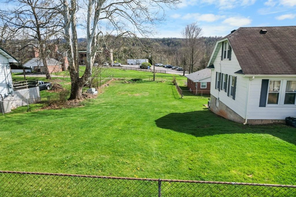 Photo of 10 Duff Street, Lebanon, VA 24266 (MLS # 109552)