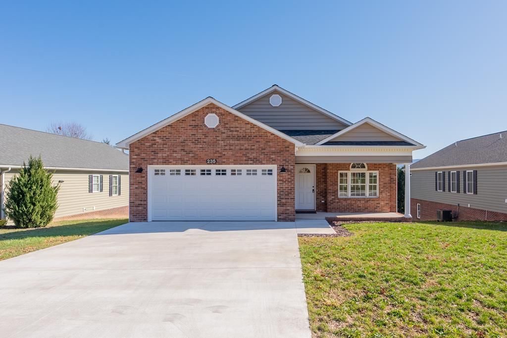 Photo of 235 College Park Drive, Wytheville, VA 24382 (MLS # 104126)