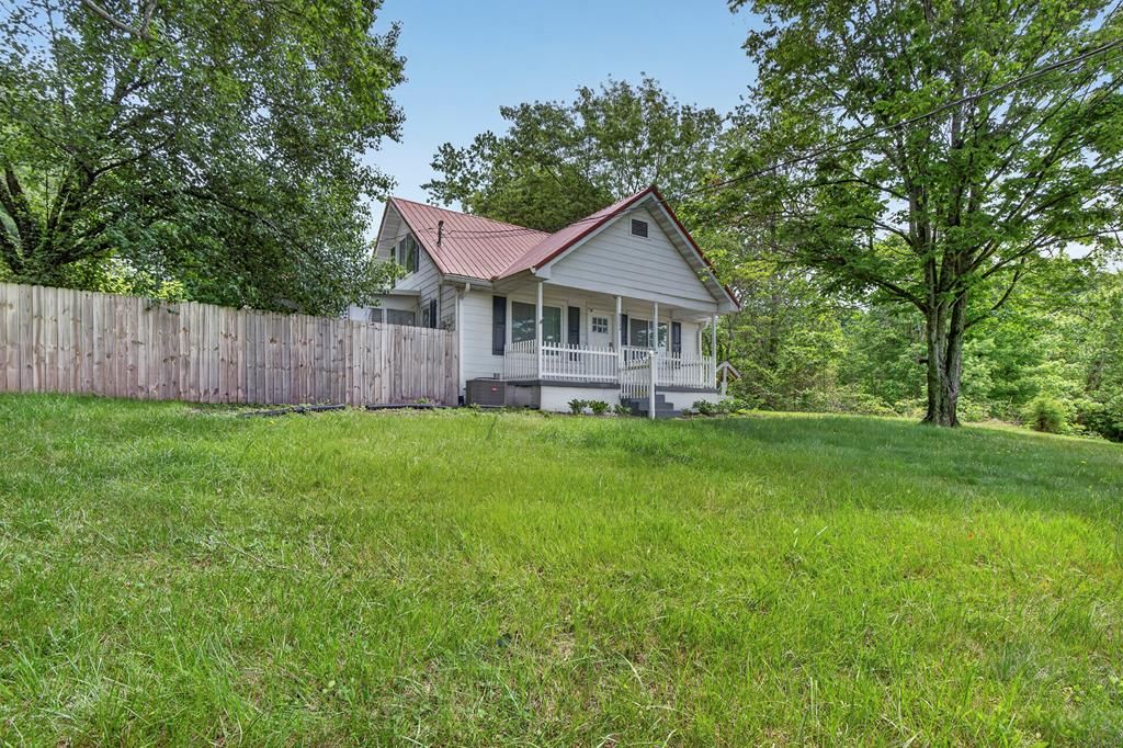 Photo of 21111 Campground Road, Bristol, VA 24202 (MLS # 110324)