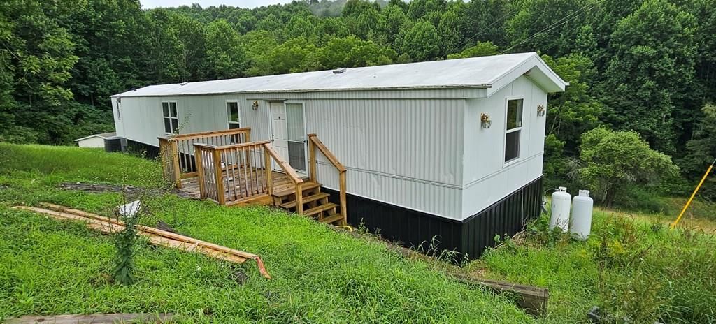 Photo of 12354 Chip Ridge Road, Abingdon, VA 24210 (MLS # 110991)