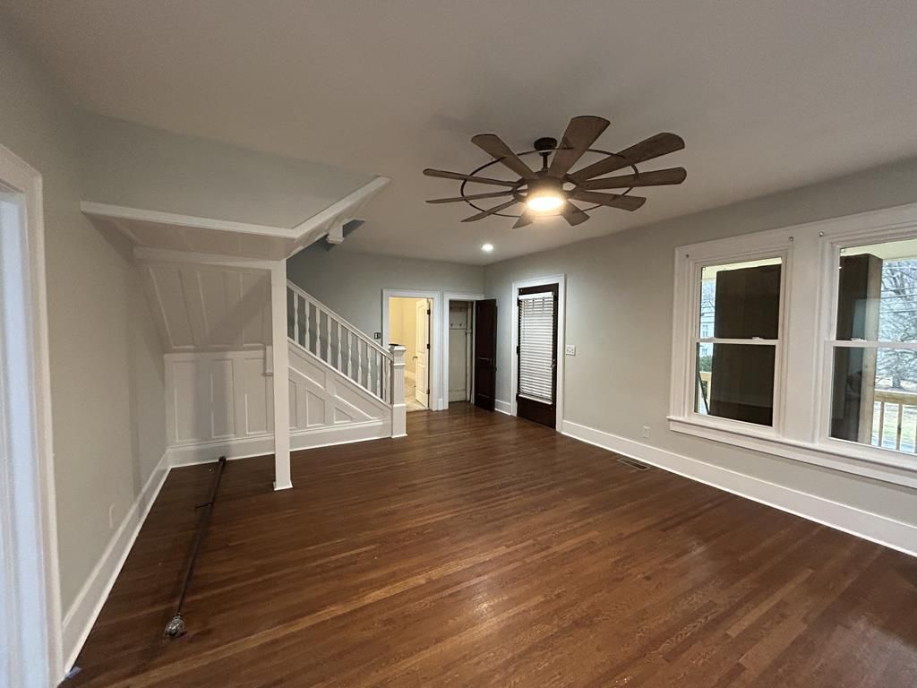 Photo of 279 Jeffersonville Street, Tazewell, VA 24651 (MLS # 105923)