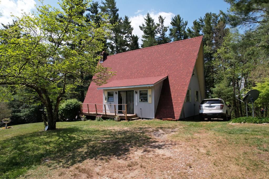 Photo of 138 Mountaineer Way, Fancy Gap, VA 24328 (MLS # 109799)