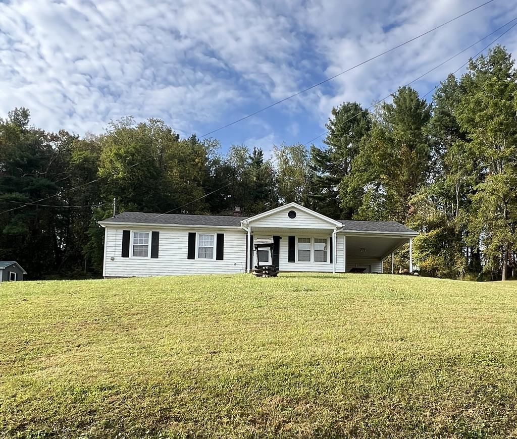 Photo of 126 Columbine Lane, Galax, VA 24333 (MLS # 103516)